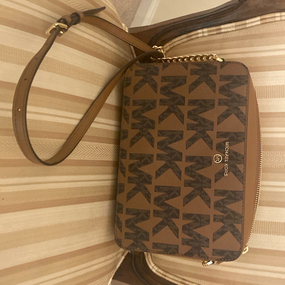 Michael Kors Crossbody Bag